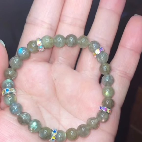 Handmade Natural bead bracelet - Picture 4 of 4